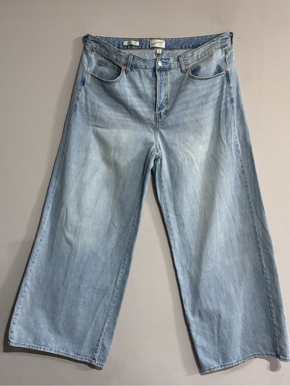 Universal Thread Light Blue Wide Leg Jeans‎